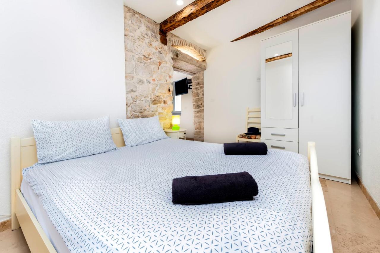 Old Town Garden Studio Apartment Rovinj Exterior photo