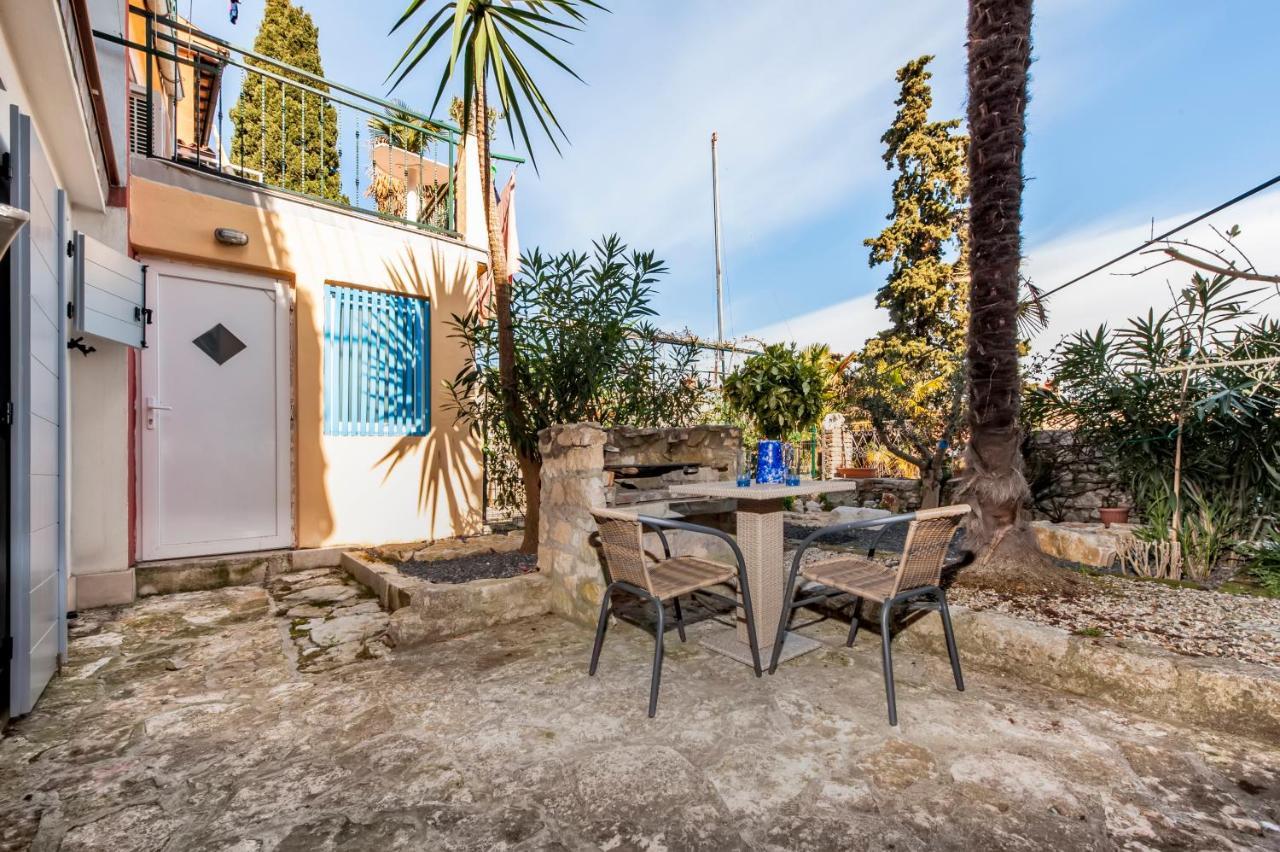 Old Town Garden Studio Apartment Rovinj Exterior photo