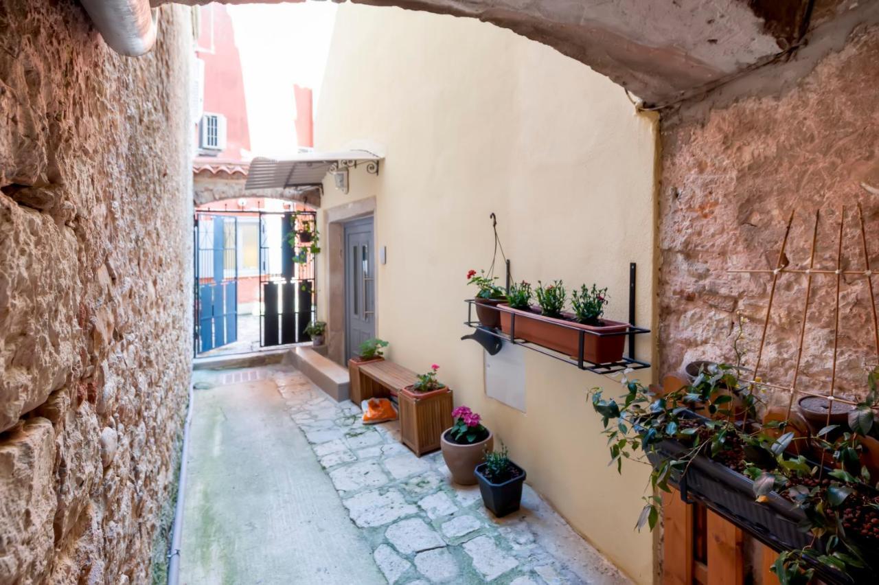 Old Town Garden Studio Apartment Rovinj Exterior photo