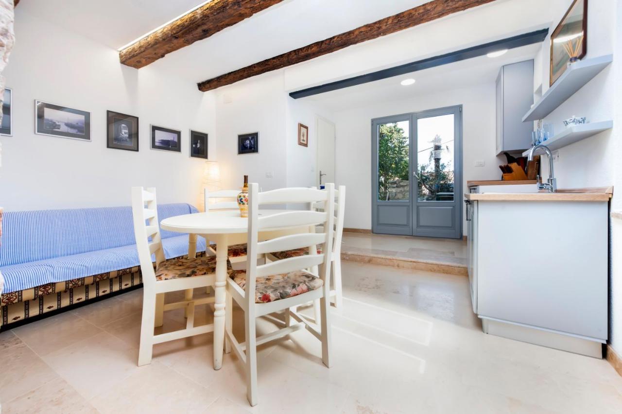 Old Town Garden Studio Apartment Rovinj Exterior photo