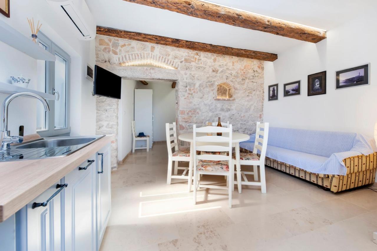 Old Town Garden Studio Apartment Rovinj Exterior photo